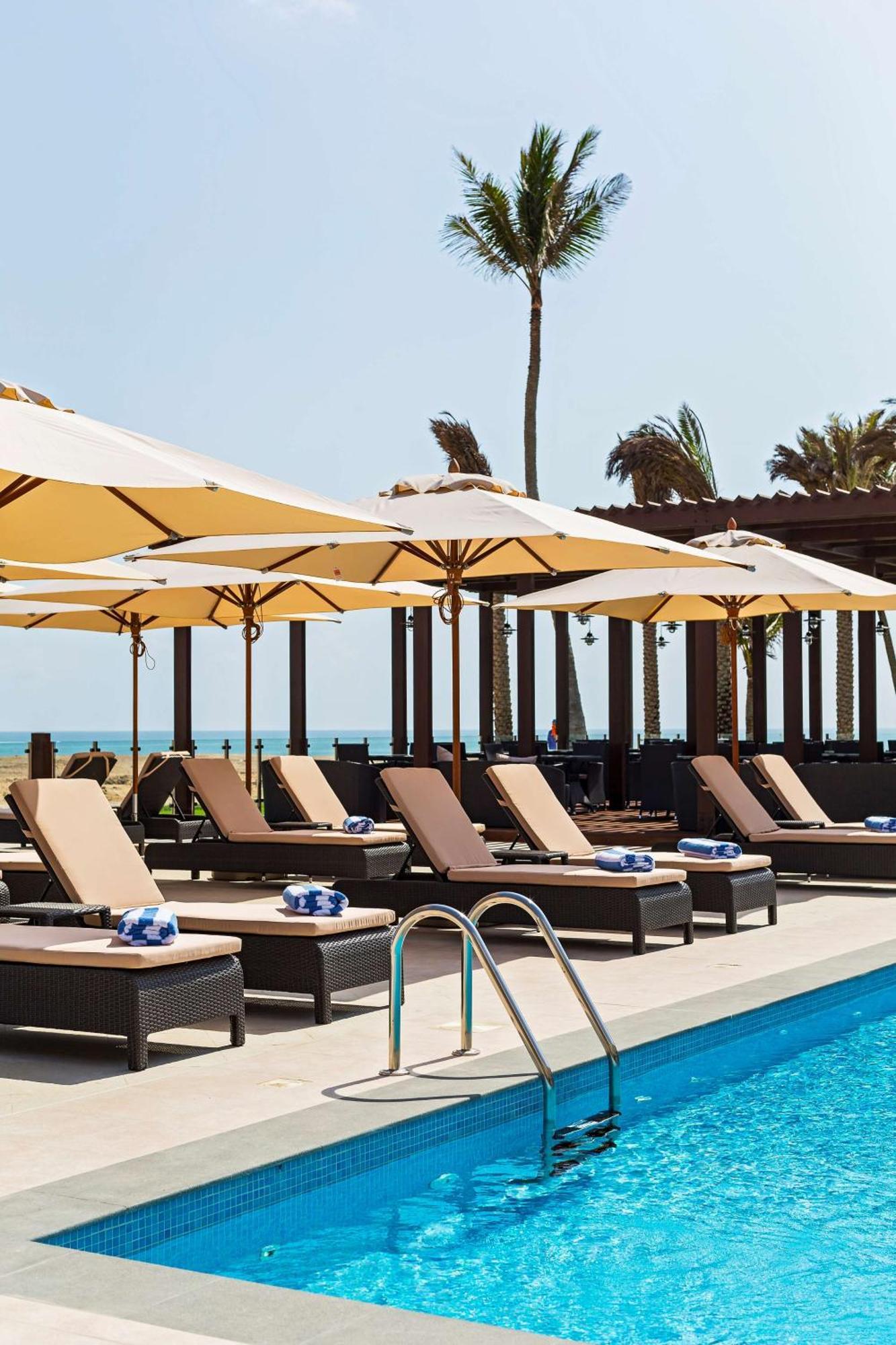 Park Inn By Radisson Hotel And Residence Duqm Exterior foto
