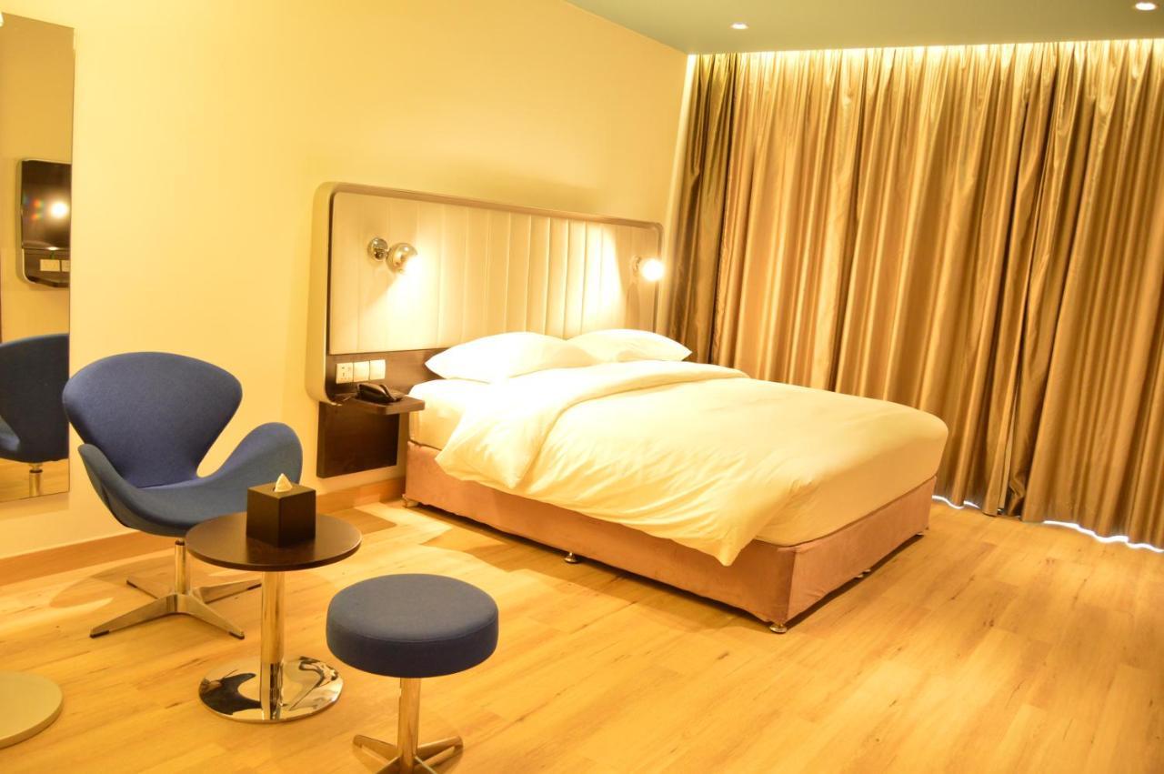 Park Inn By Radisson Hotel And Residence Duqm Exterior foto