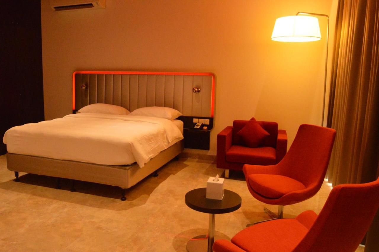 Park Inn By Radisson Hotel And Residence Duqm Exterior foto