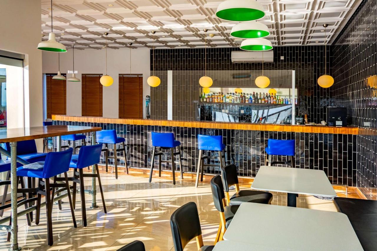 Park Inn By Radisson Hotel And Residence Duqm Exterior foto