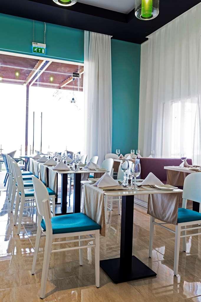 Park Inn By Radisson Hotel And Residence Duqm Restaurante foto